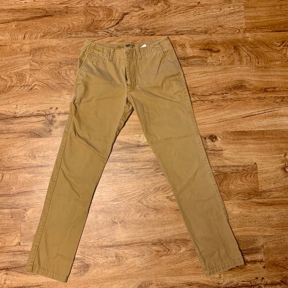 Old navy khaki pants